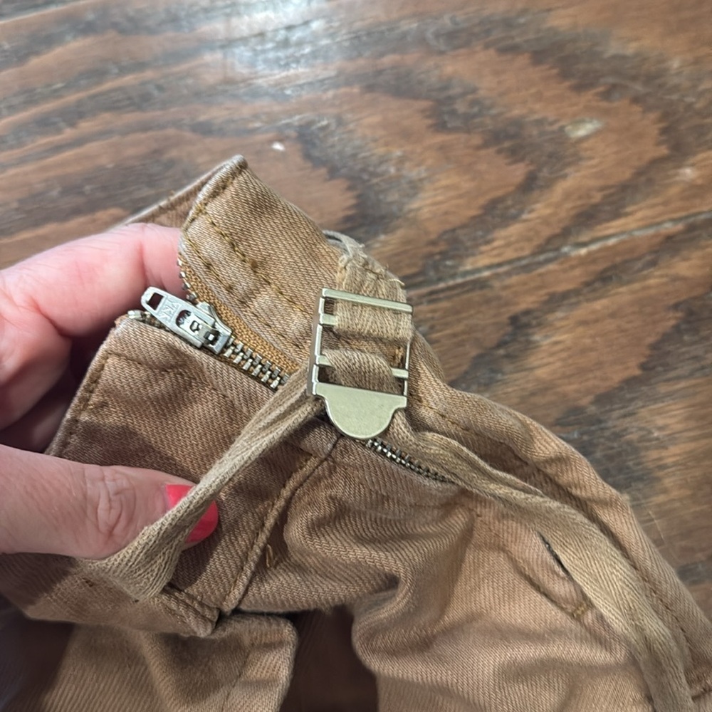 Blank NYC high waist denim cargo skort, size 26 - Picture 5 of 9